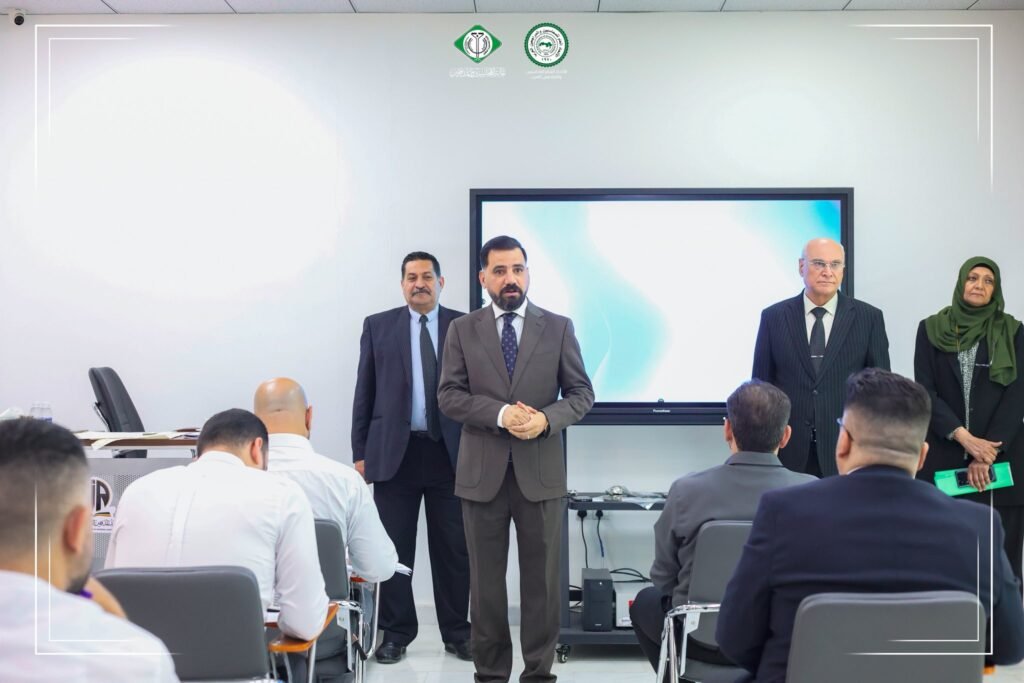 جولة ميدانية لرئيس مجلس أمناء معهد التدقيق الداخلي المعتمد لمتابعة سير امتحانات الدور الأول